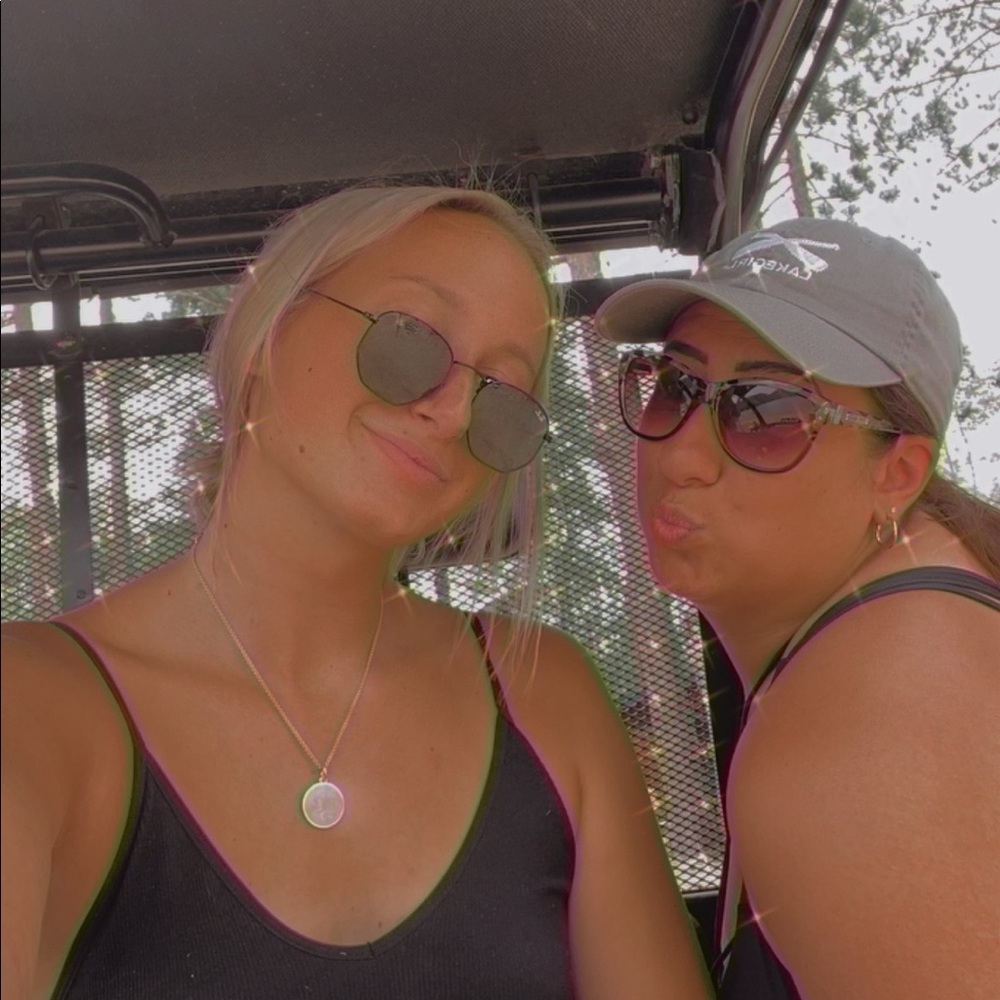 Meet your Posher, Colleen